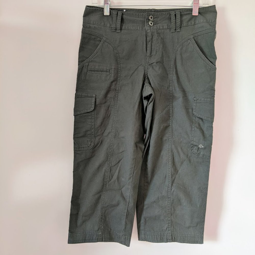 Columbia women's black capri, size 2